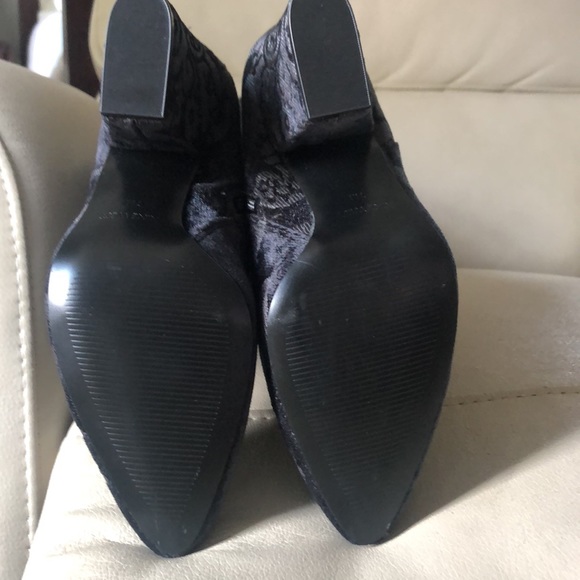 Nine West Siventa Brocade Boot - Picture 11 of 15